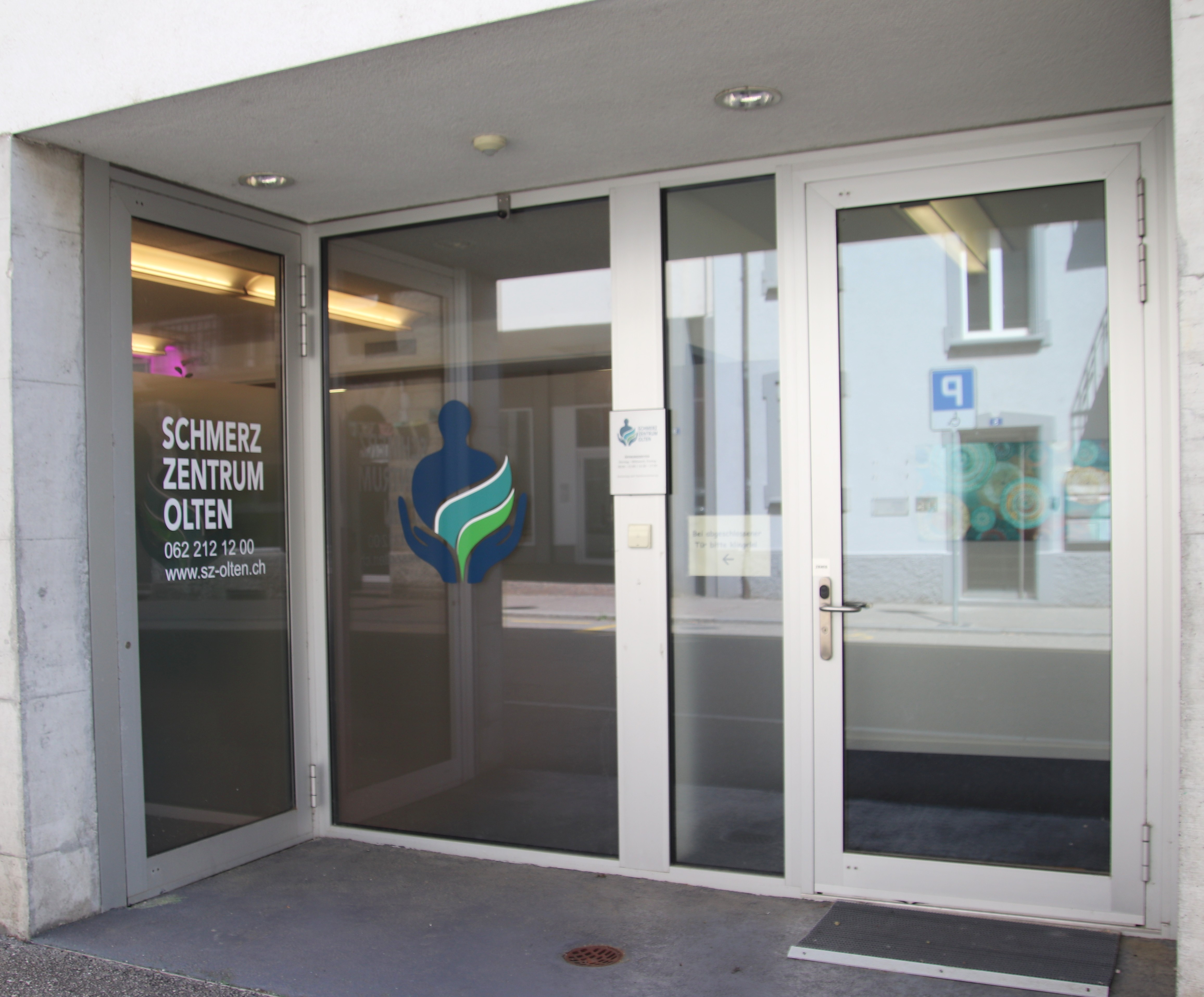 Eingang Schmerzzentrum Olten, Martin-Disteli-Strasse 4