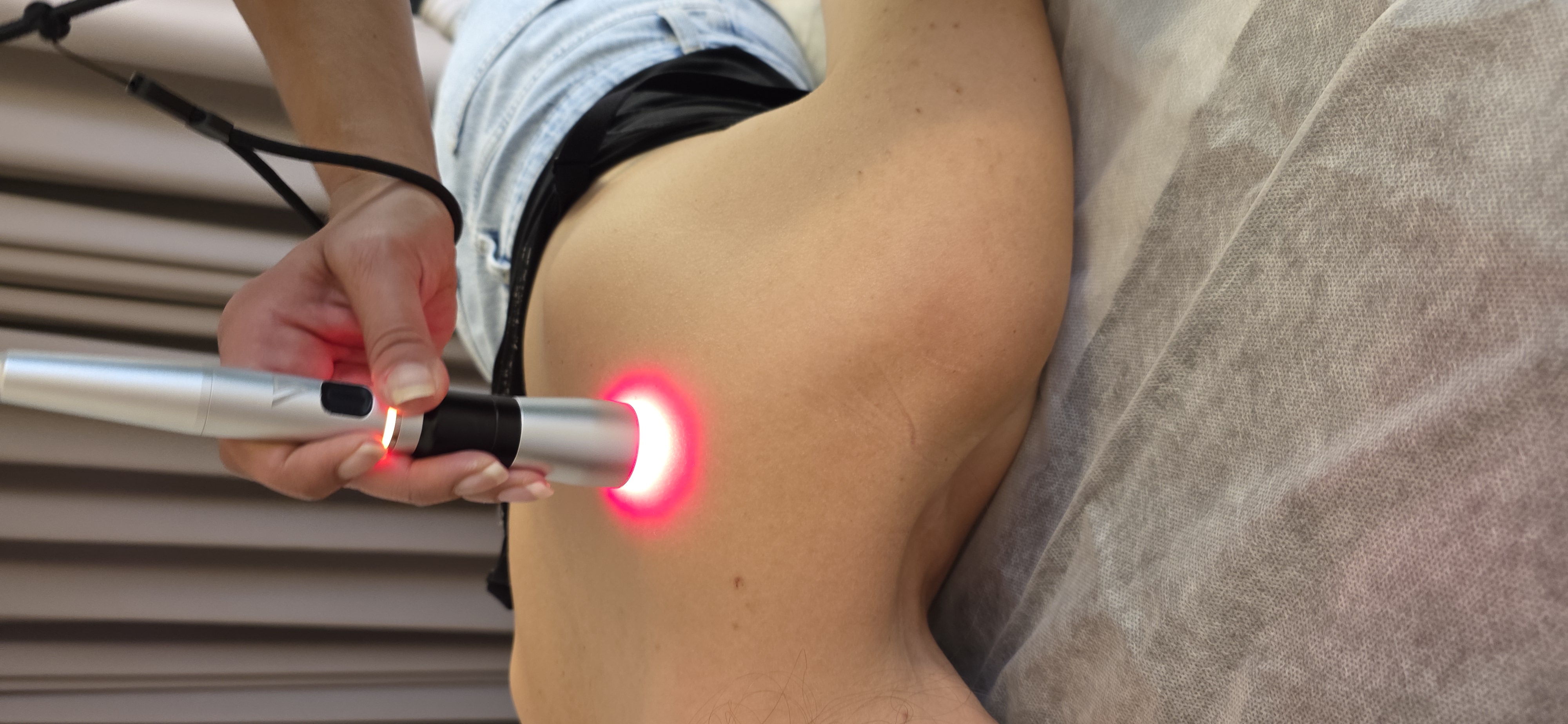 Lasergerät, Schmerzzentrum Olten